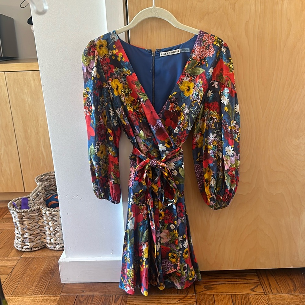 Alice + Olivia Kerri Bishop sleeve wrap dress